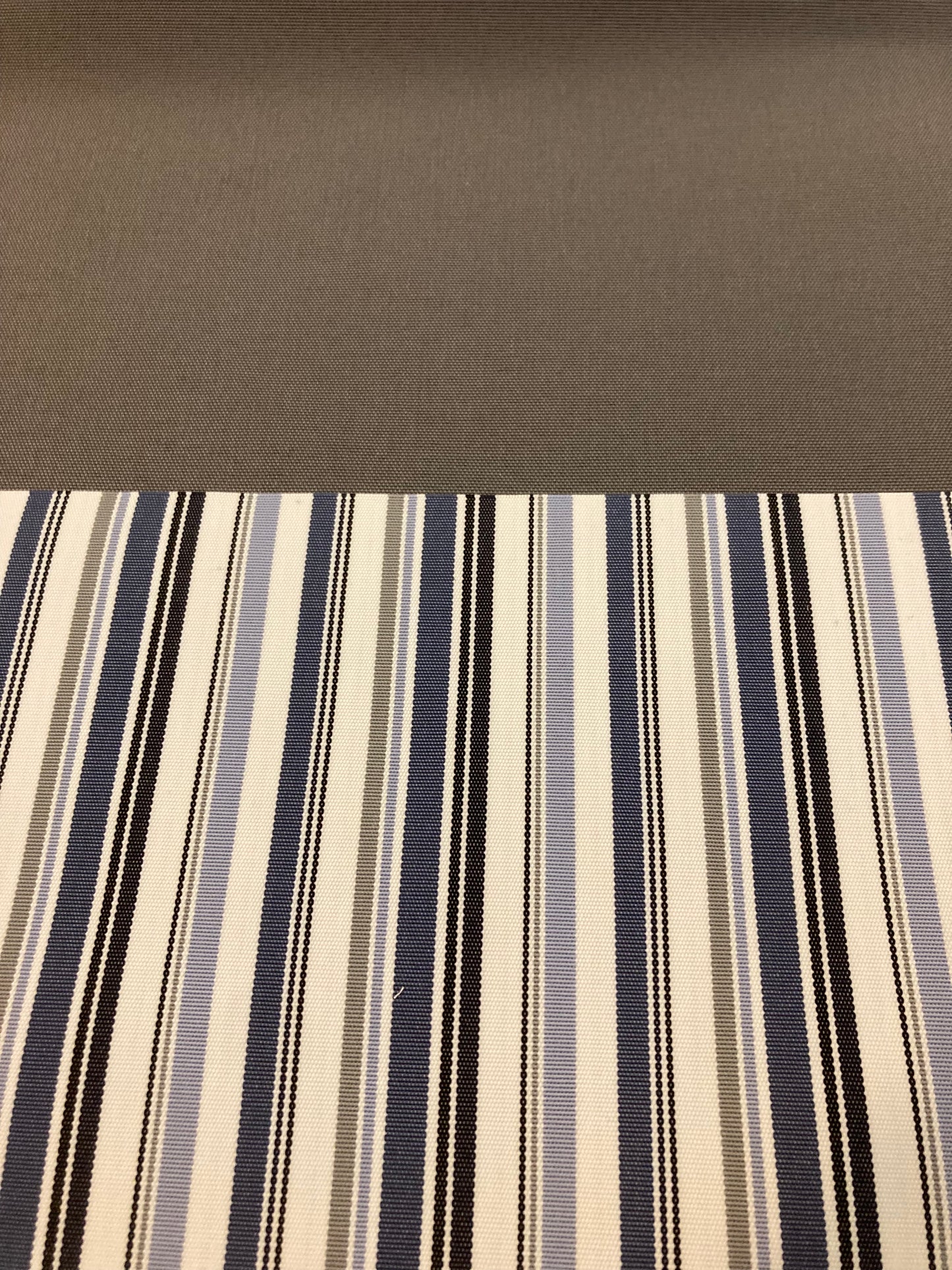 Tessuto da esterno rigato Blu - Tessuto d'Arredamento
