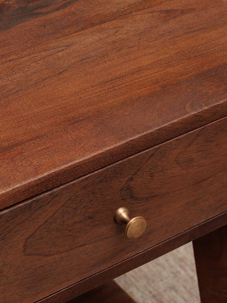 Comodino con cassetto